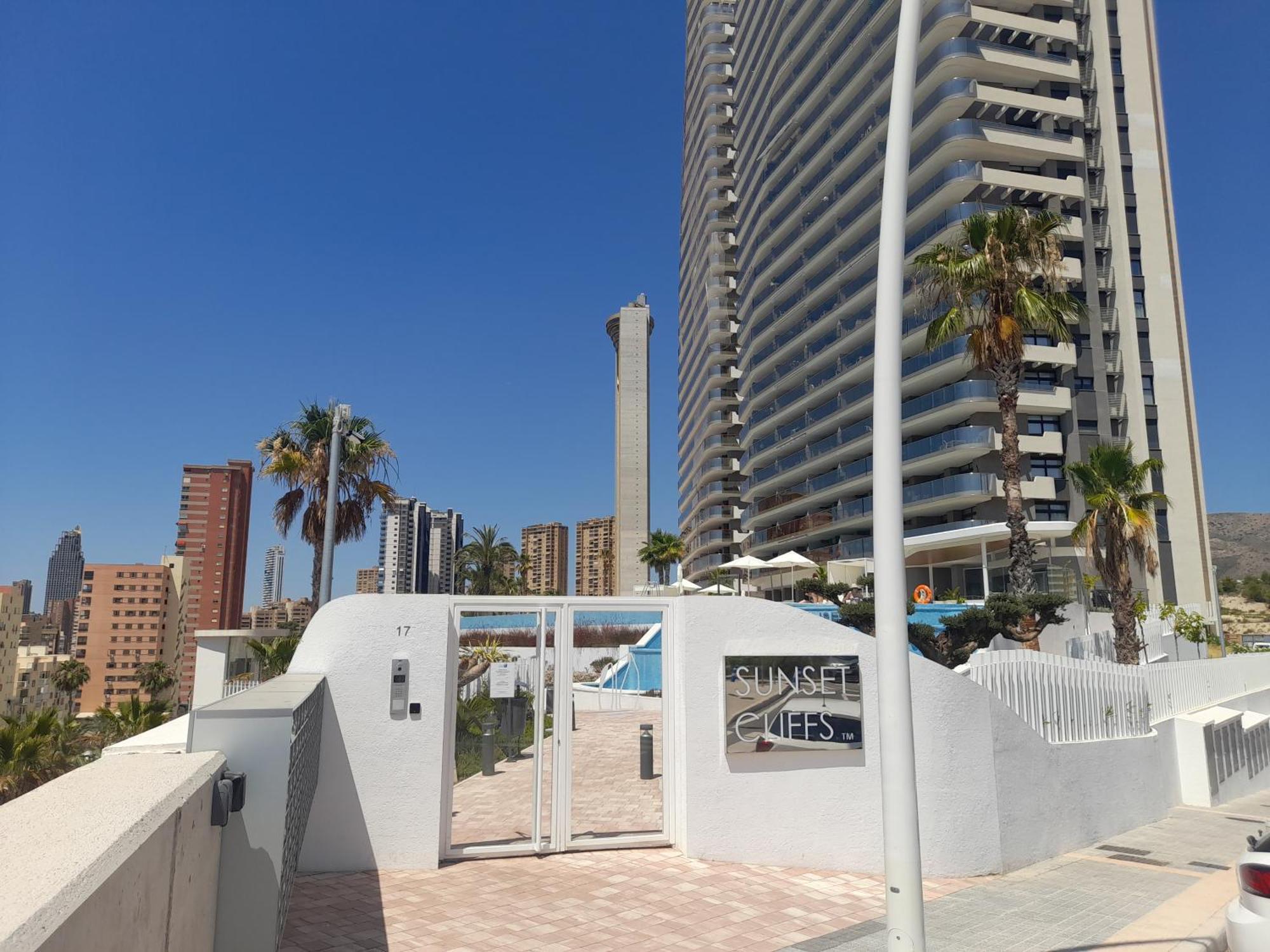 בנידורם Sunset Cliffs Sea View Apartments 14 Floor מראה חיצוני תמונה